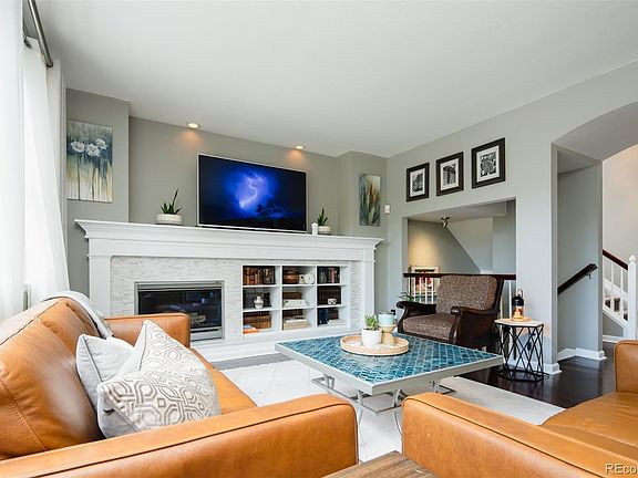5th image of 323 White Ash Drive