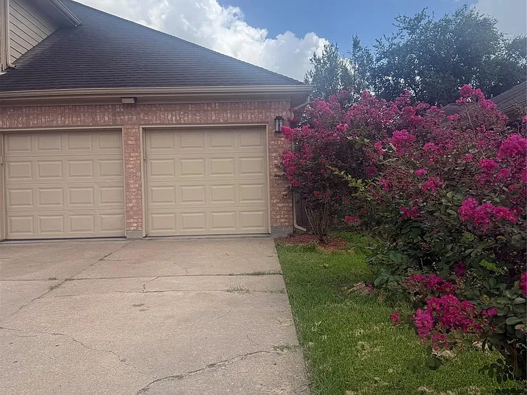 13719 Ortega Ln — Photo 2