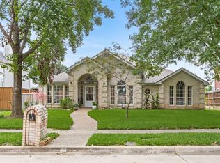 632 Mossycup Oak Dr, Plano, TX 75025