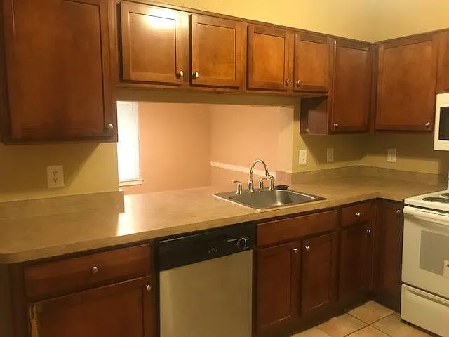 313 Seasons Pkwy — Photo 19