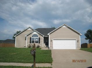 219 Red Elm Ln, Bowling Green, KY 42101