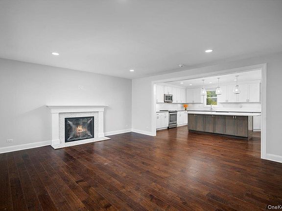 3rd image of 115 Davis Ave