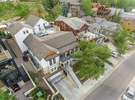 2nd image of 543 Woodside Ave