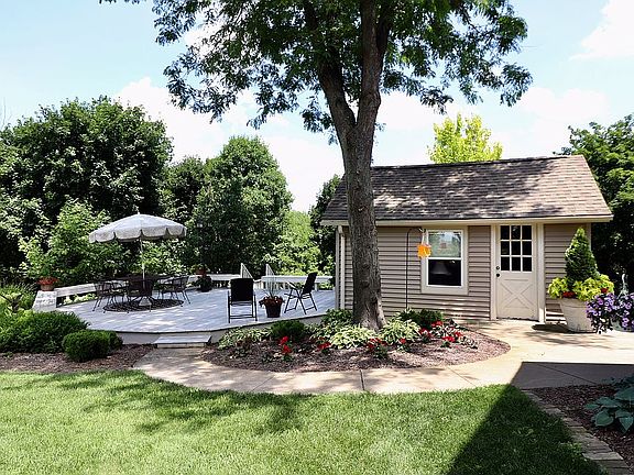 Front view of summer kitchen