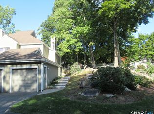 38 Country Walk #38, Shelton, CT 06484