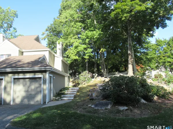 38 Country Walk #38, Shelton, CT 06484