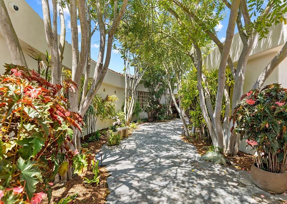 16715 Rambla De Las Flores, Rancho Santa Fe, CA 92067 | Zillow