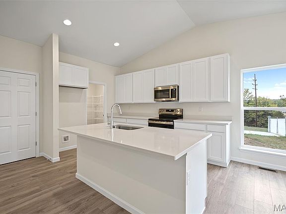 7th image of this home