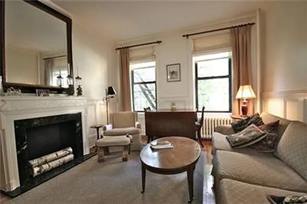 Sold by Fenwick Keats Real Estate | media 8