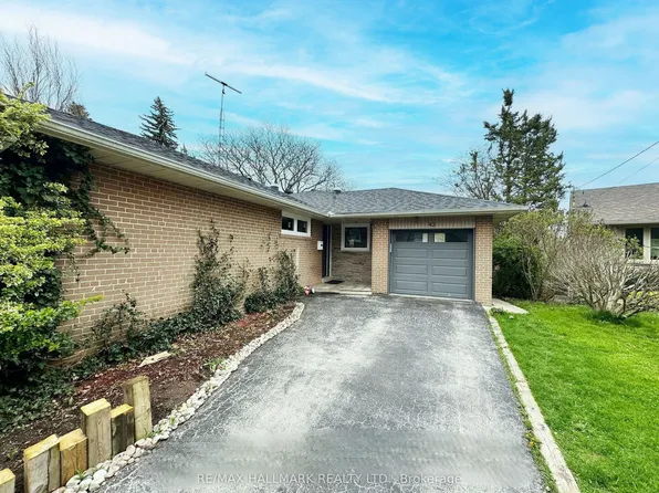 42 Millgate Cres, Toronto, ON M2K 1L6