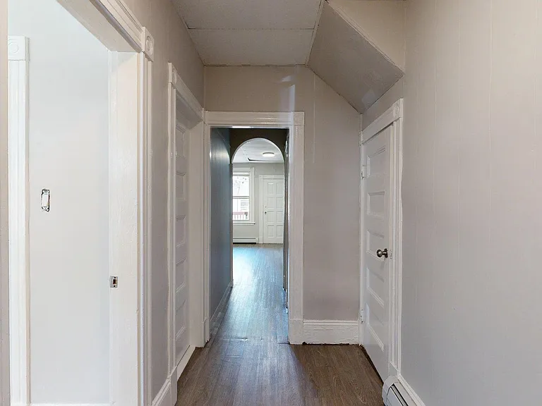 346 Chelsea St #1 — Photo 5