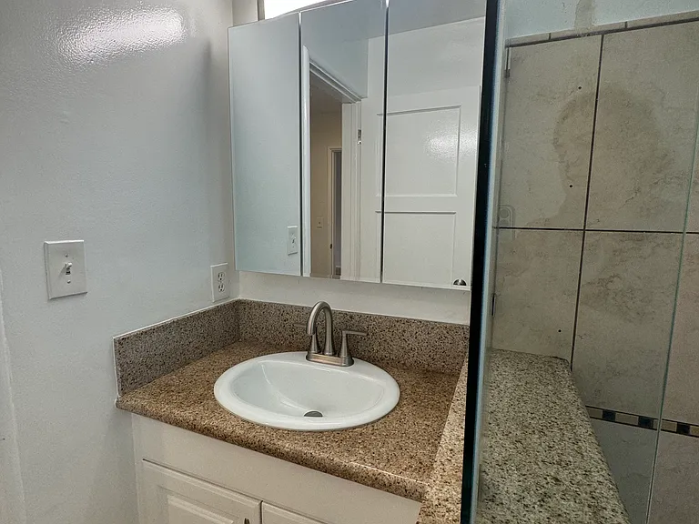 1792 Grevelia St #1792 — Photo 11