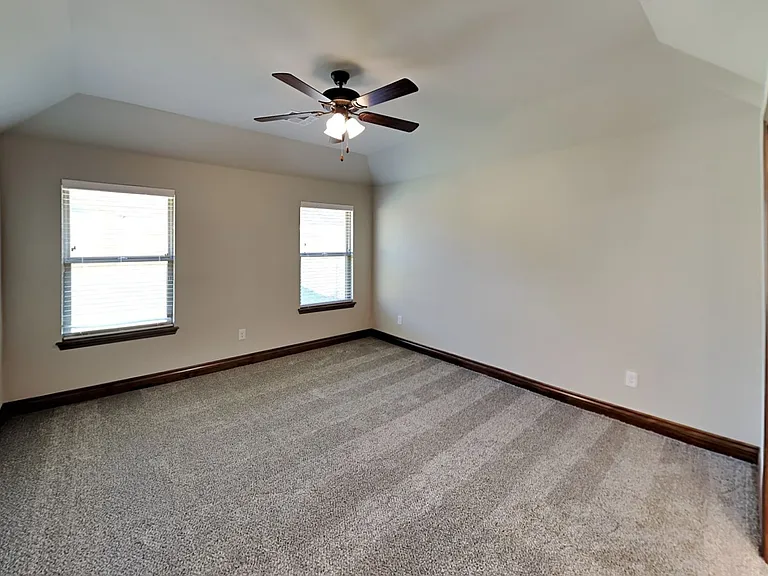 9009 NW 143rd St — Photo 13