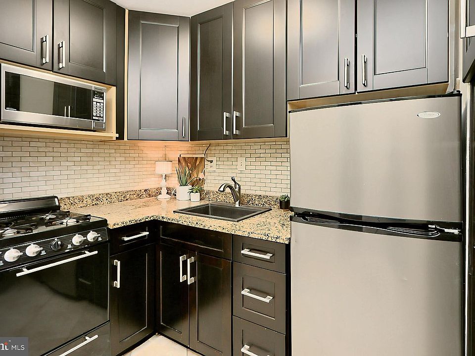 1st image of 801 N Pitt St APT 310