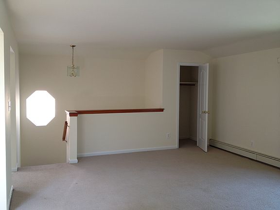 5th image of 22-18 Ryan St