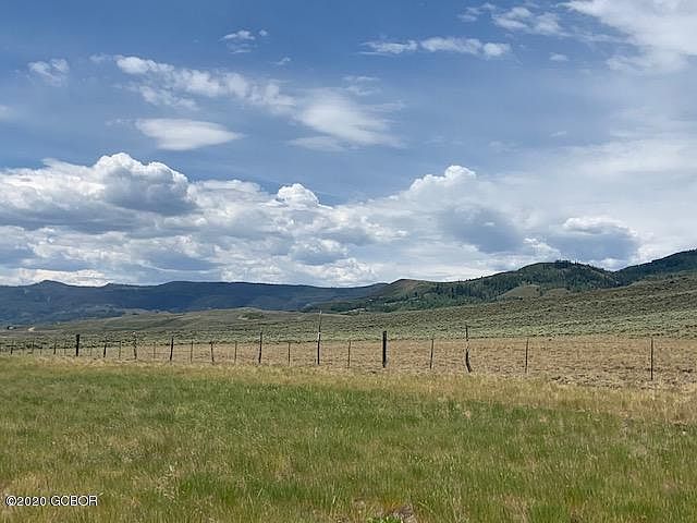 2nd image of 1390 Wildhorse Cir