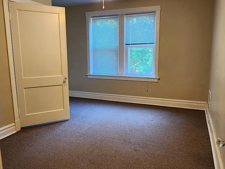 5015 Bancroft Ave #2A — Photo 6