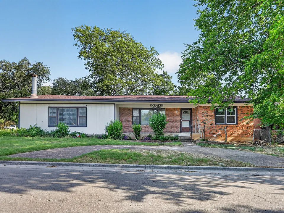 4400 Hodgkins Rd