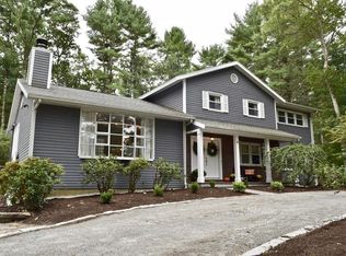 8 Winter Hill Rd, Mattapoisett, MA 02739