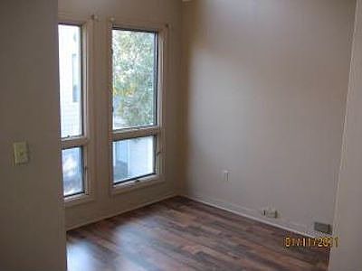 2nd image of 1041 Johnnie Dodds Blvd Ste 3B