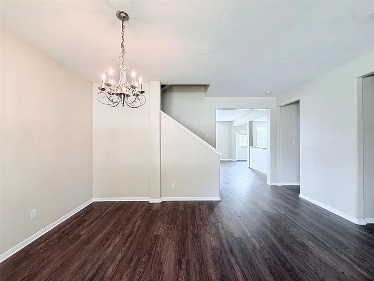 7403 Bering Landing Dr — Photo 8