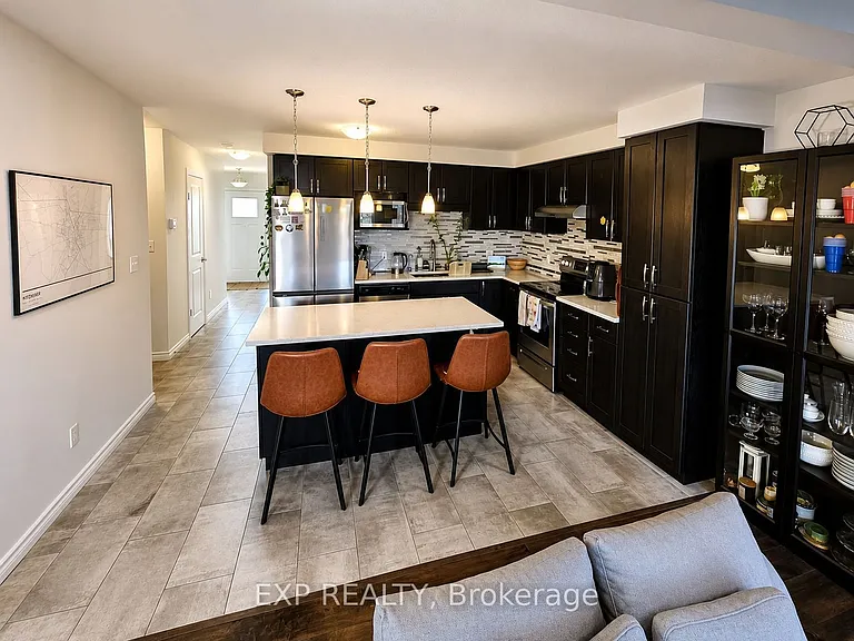 77 Hollybrook Trl — Photo 5
