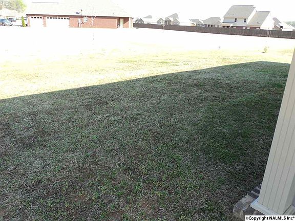 4th image of 107 Willow Tree Dr