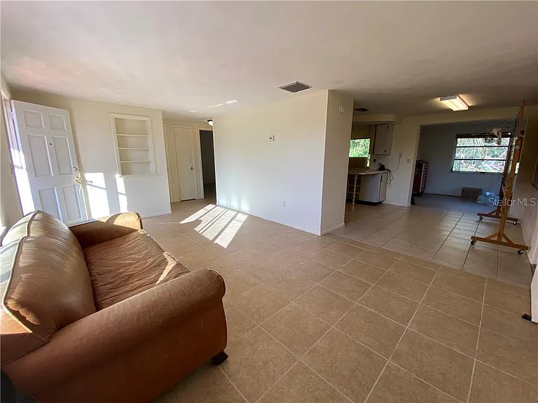 3612 Springfield Dr — Photo 4