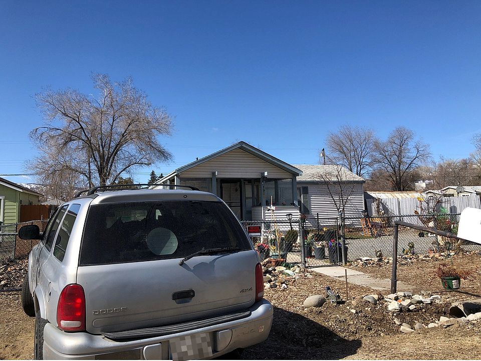 2nd image of 1995 McCloud Ave