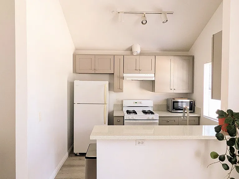 2452 S Centinela Ave #5 — Photo 9