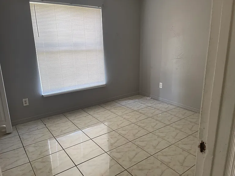 3402 Palmer Dr — Photo 8