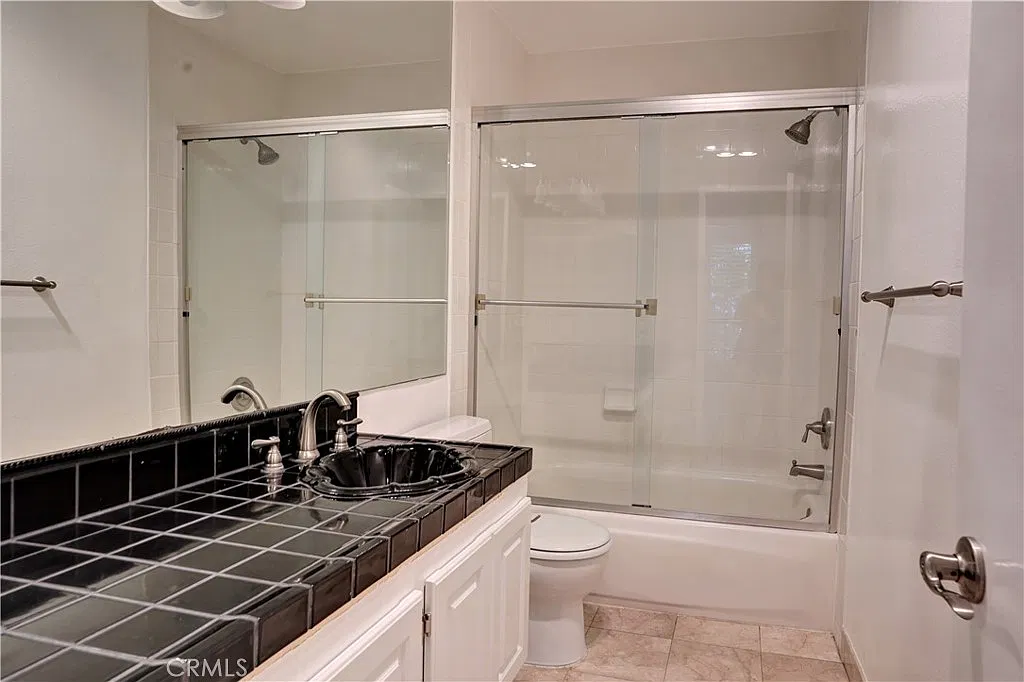 2 bed, 1300 sqft, $3,800 — Photo 4
