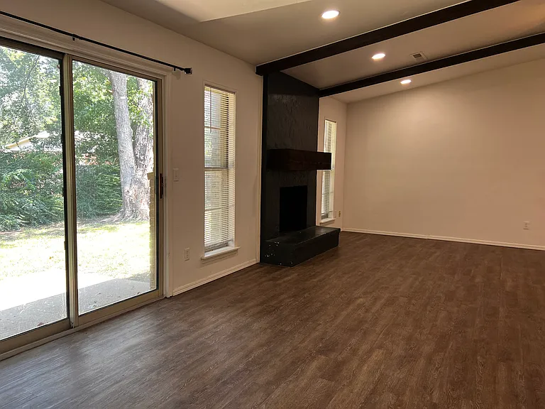 108 W Waco Pl — Photo 5