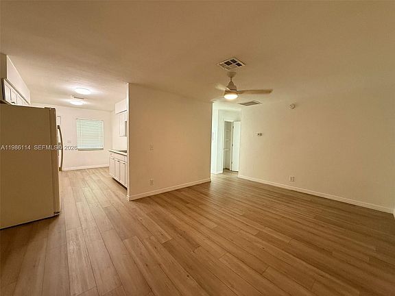 3rd image of 2919 Jackson St APT 4