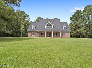 535 Graves Rd, Ellisville, MS 39437