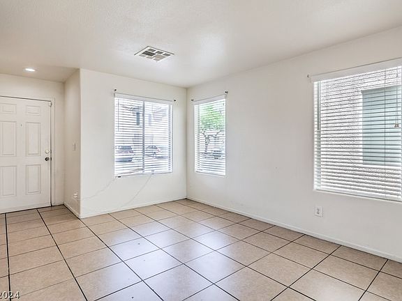5th image of 5911 Amber Sky Ave