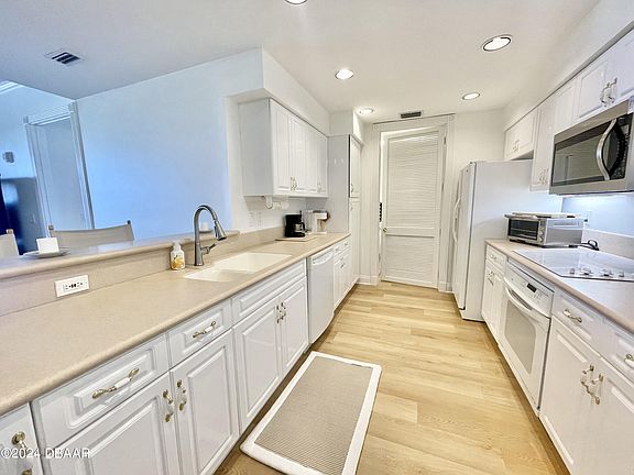 5th image of 4626 Harbour Village Blvd Unit 3505