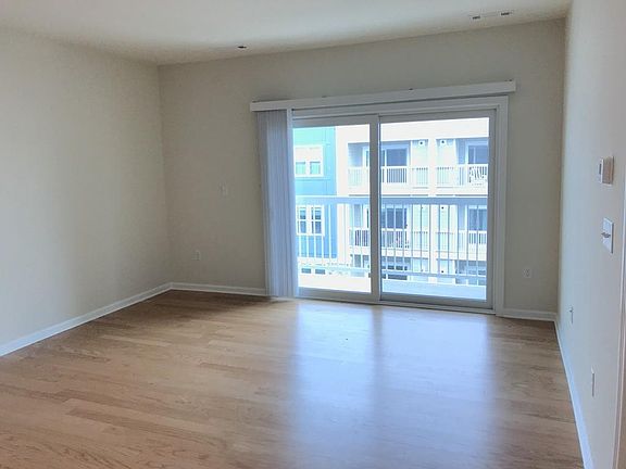 3rd image of 120 University Ave #1404
