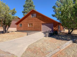 2753 Sky Hawk Dr, Overgaard, AZ 85933