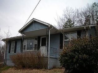 38 Snow Creek Rd, Clay City, KY 40312