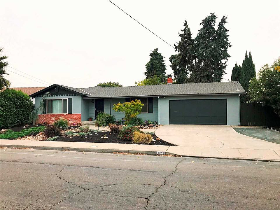 2nd image of 636 Ventura Dr