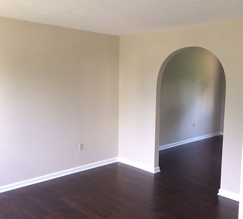 2nd image of 300 Skylark Dr