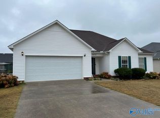 3914 Boxwood Ln SW, Decatur, AL 35603