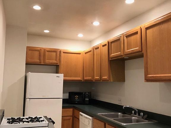 3rd image of 1011 King Ave APT C
