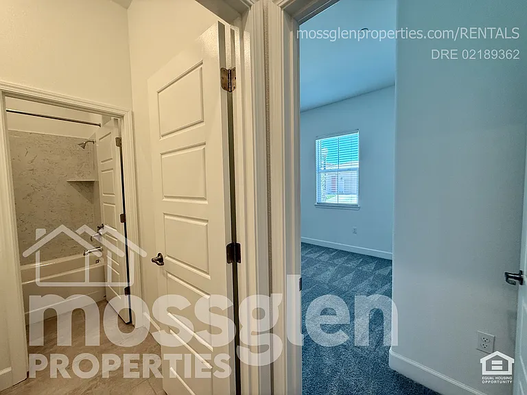 5666 Sailrock St — Photo 7