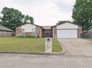 2307 E Fieldstone St, Okmulgee, OK 74447