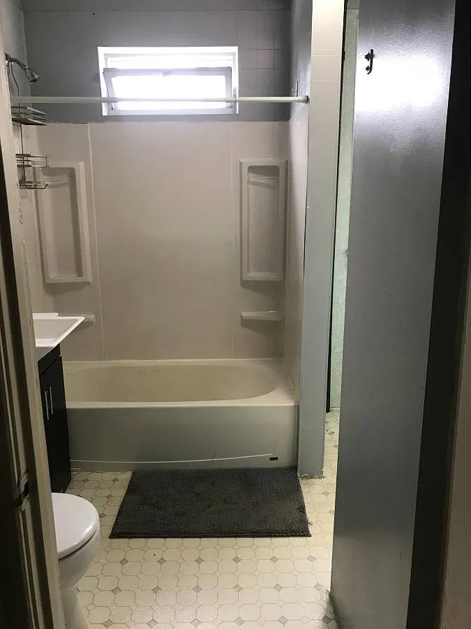 3 bed, 9999 sqft, $3,100 — Photo 4