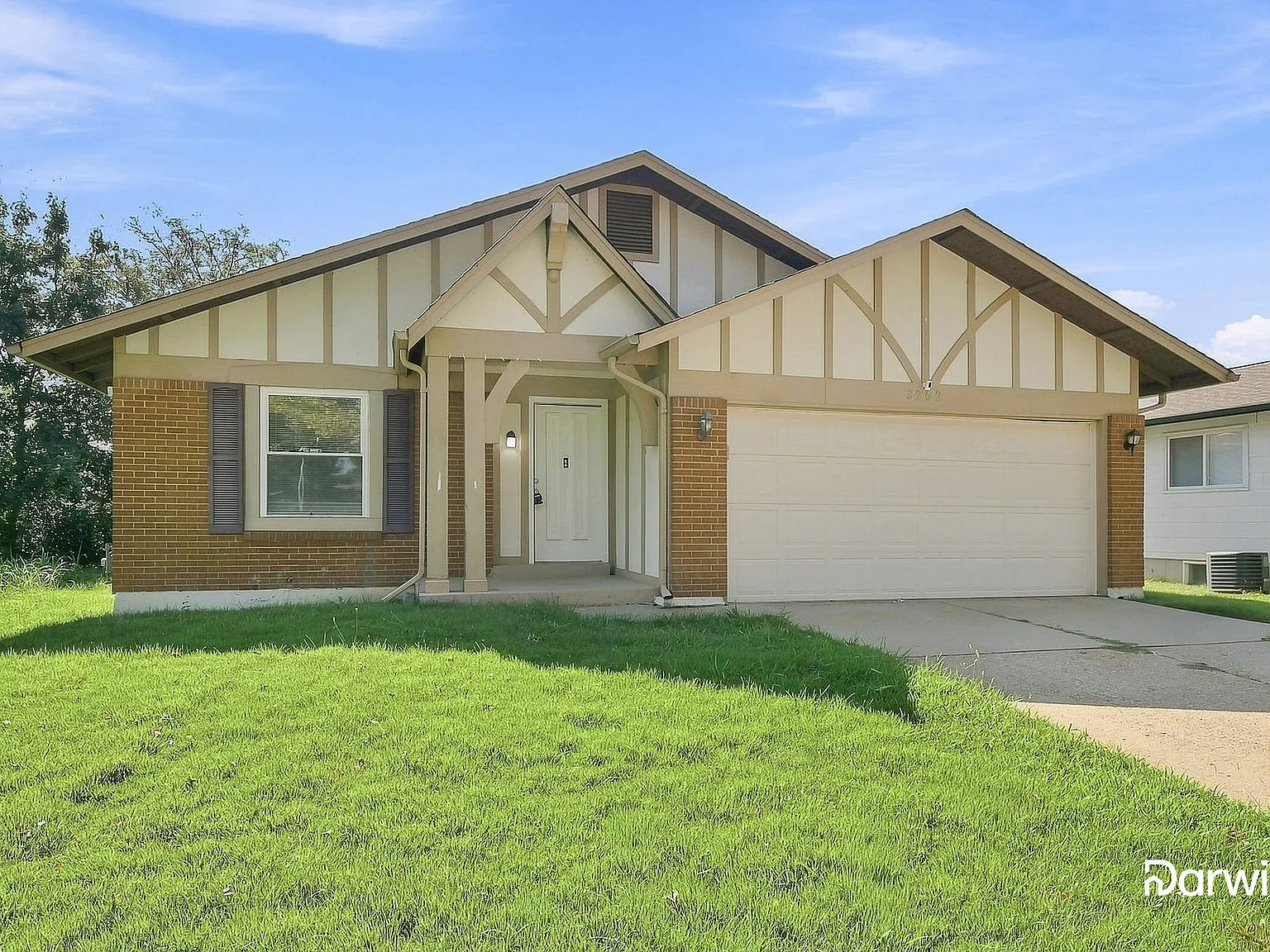 3 bed, 3.0 bath, 1227 sqft, $1,885 — Photo 2