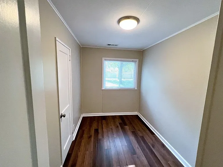 3608 Robinhood Ter — Photo 11