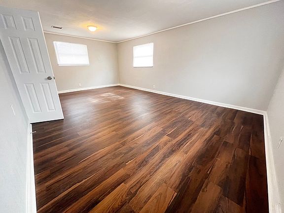 3rd image of 1730 W 19th St